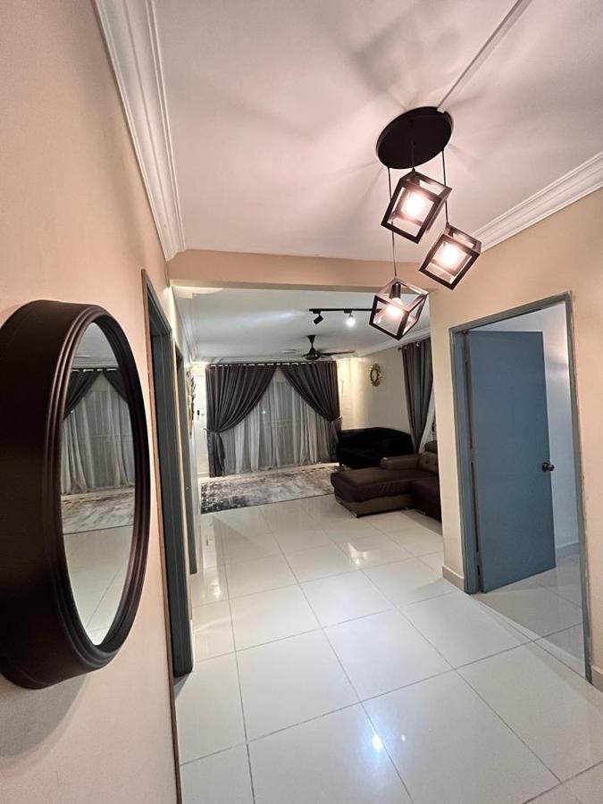 Naura Homestay Selangor Kuala Lumpur Batu Caves Zewnętrze zdjęcie
