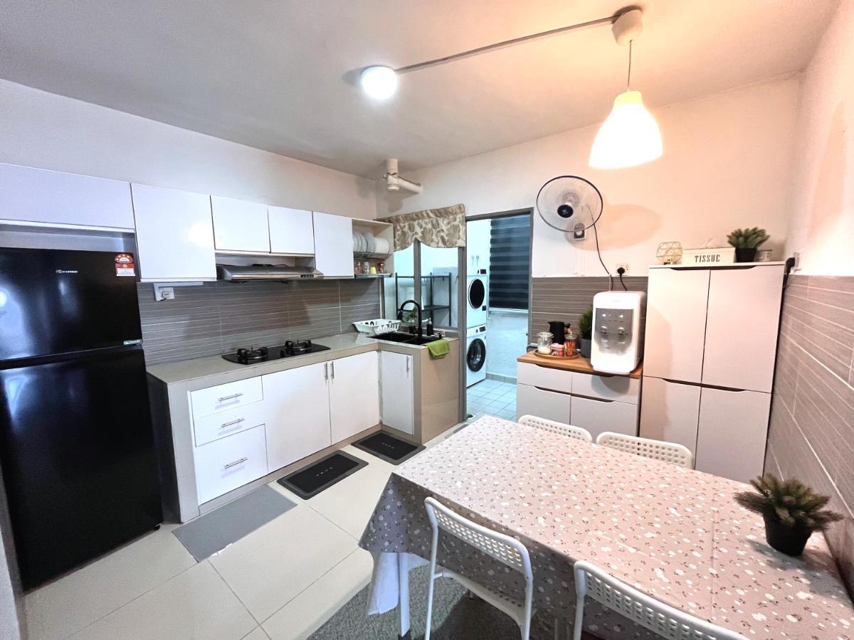 Naura Homestay Selangor Kuala Lumpur Batu Caves Zewnętrze zdjęcie