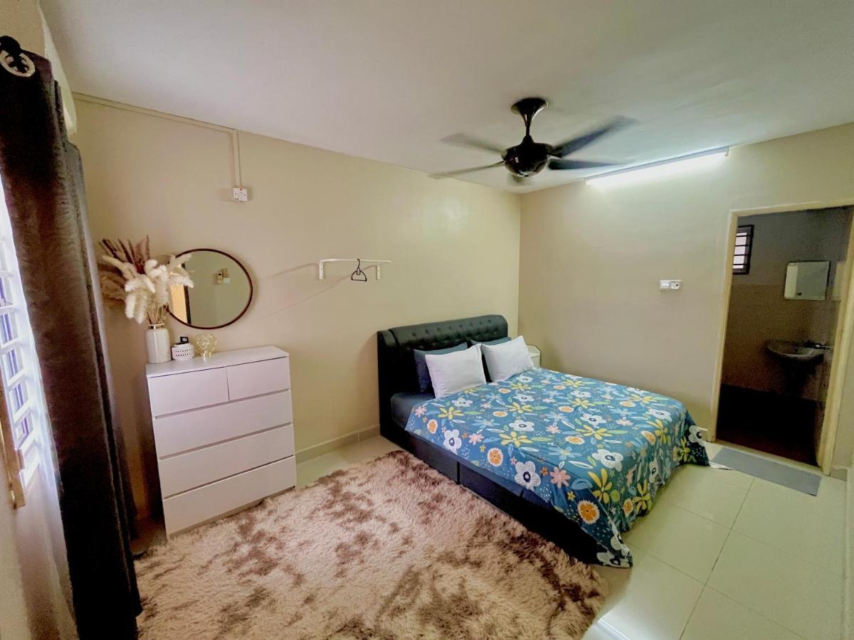 Naura Homestay Selangor Kuala Lumpur Batu Caves Zewnętrze zdjęcie